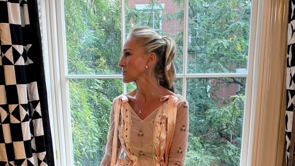 Sarah Jessica Parker Gets Ready for the New York City Ballet Fall Fashion Gala in Custom Simone Rocha