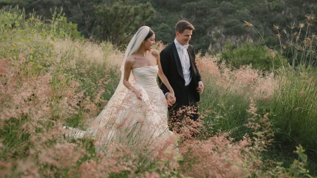 The Couple Wed in an 18th-Century Hacienda Set Among Agave Fields and Golden Hills in Jalisco The Couple Wed in an 18th-Century Hacienda Set Among Agave Fields and Golden Hills in Jalisco