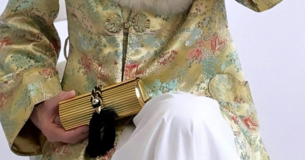The Vintage Sellers Fashion Insiders Can’t Get Enough Of The Vintage Sellers Fashion Insiders Can’t Get Enough Of