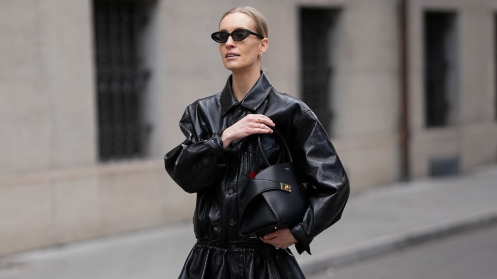 What to Wear With Leggings to Look Incredibly Chic for Fall 2026